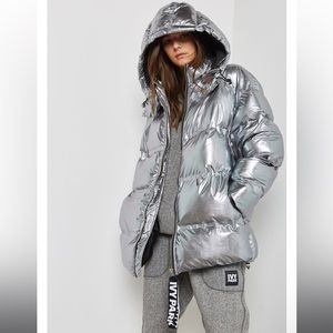 IVY PARK PUFFER JACKET Metallic Silver Size Small